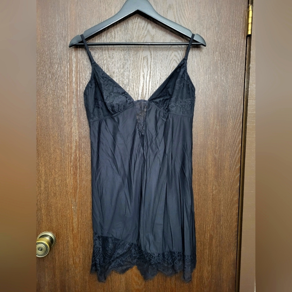 NWT Bootaybag black slip with lace